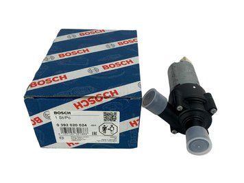 0 392 020 024 BOSCH Водяна помпа VW LT/T4 1.9 &ndash; 2.4 &ndash; 2.5 &ndash; 2.8 D/TDI (електро) 0 392 020 024 фото