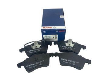 0 986 424 537 BOSCH Колодки гальмівні передні VW T4 2.5 TDI 1997- (з датчиками) 0 986 424 537 фото
