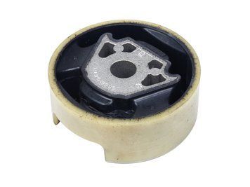 319 9003 AUTO TECHTEILE Сайлентблок переднього підрамника VW Caddy III 1.6 - 1.9 - 2.0 TDI / SDI 2004 (нижній) 319 9003 фото