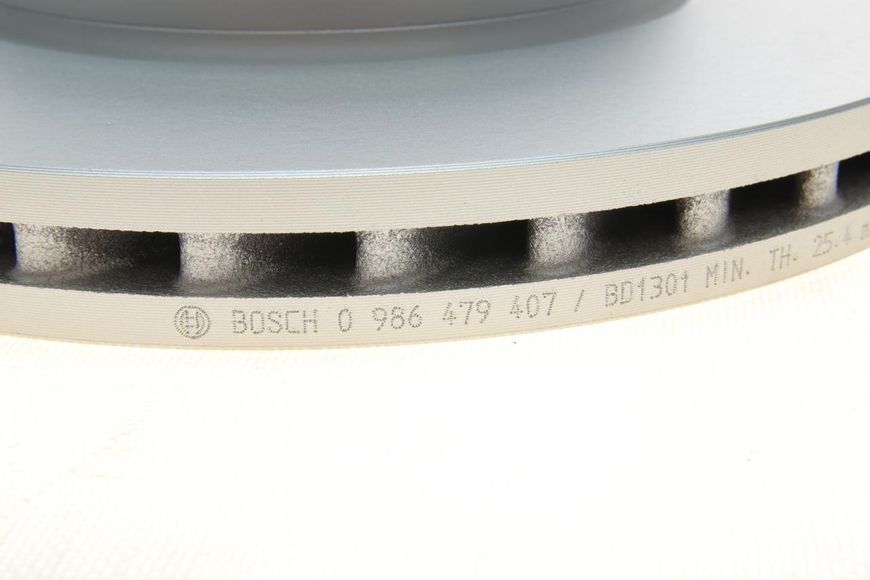 0 986 479 407 BOSCH Гальмівний диск (передній) MB W204 - W212 2009- (вентильовані) 0 986 479 407 фото
