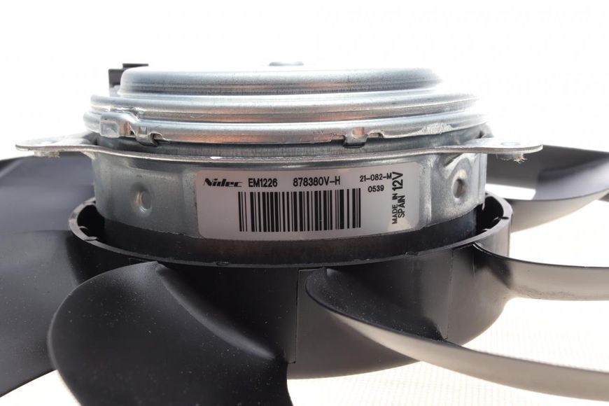 696083 VALEO Вентилятор кондиціонера MB Sprinter 906 / 907 / VW Crafter (електро) (350 Вт) L 696083 фото